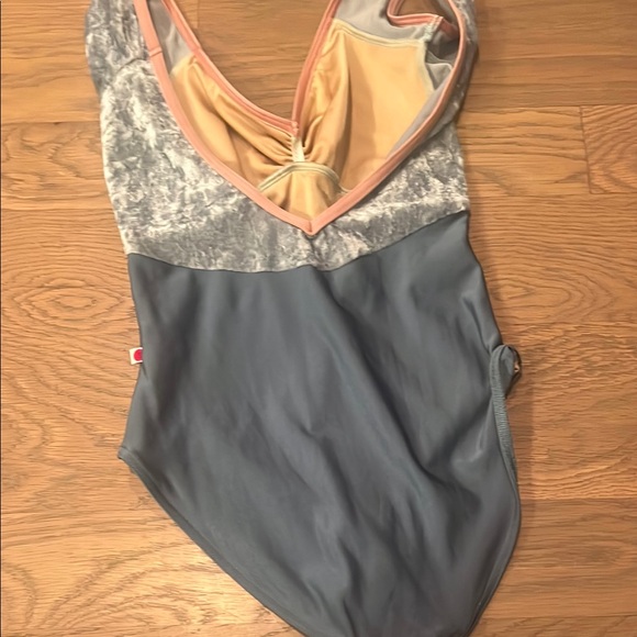 Yumiko Gray and Pink One Piece Leotard with V-Neck - Picture 4 of 4